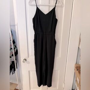 Uniqulo Women’s Black straight leg Jumpsuit Size S or 6